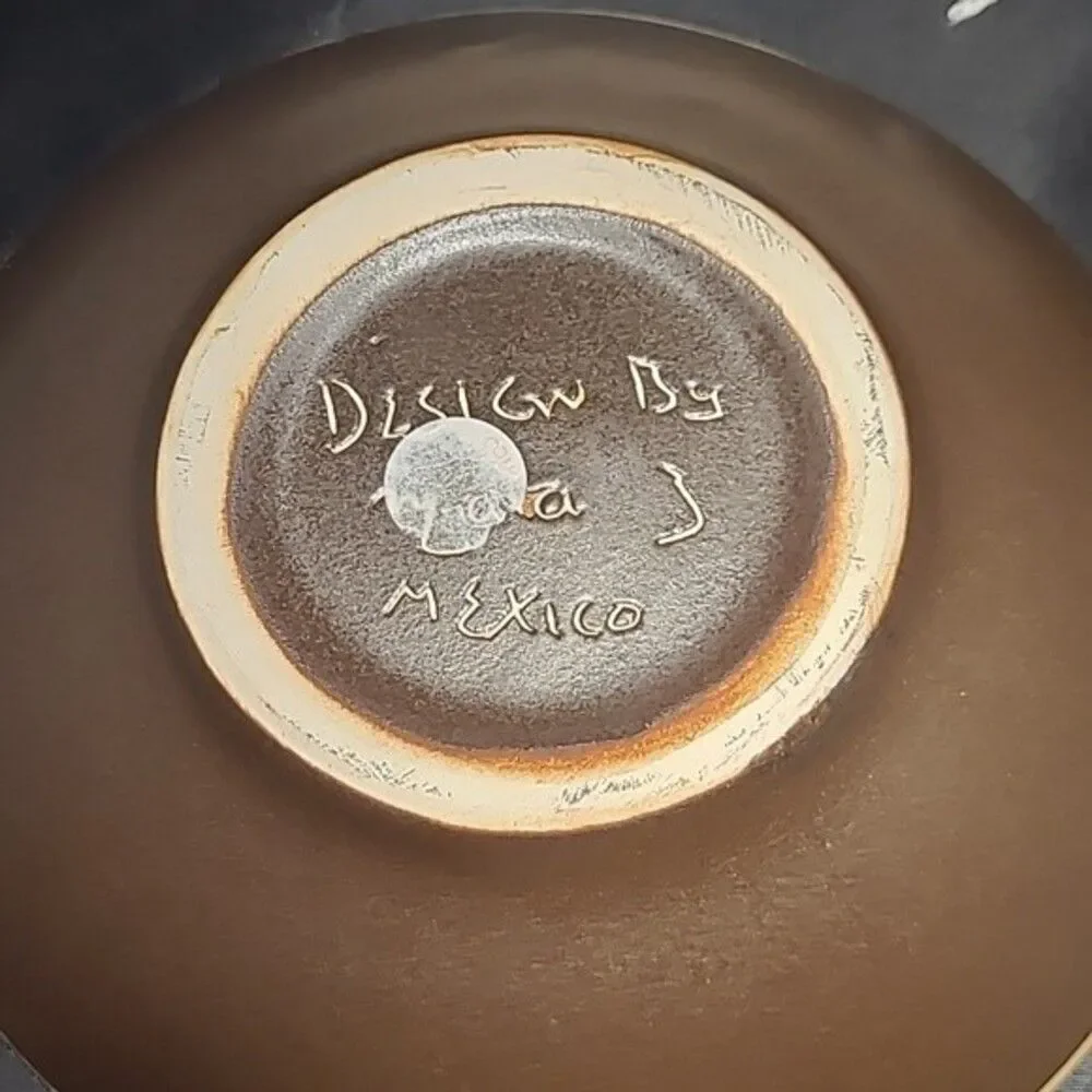 HANDCRAFTED BOWL DESIGNED BY MARA CACTUS DESIGN